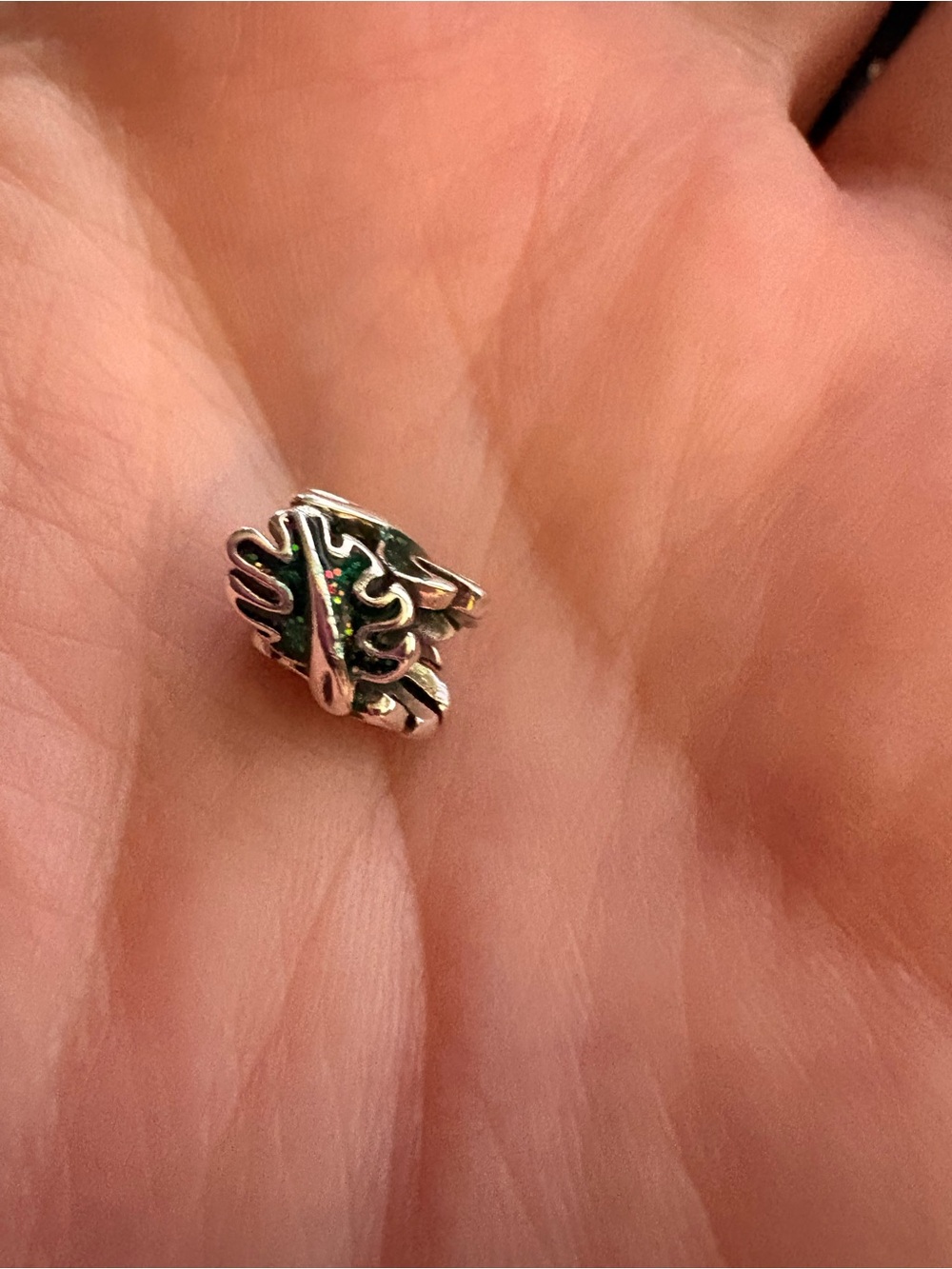 Green leaf charm